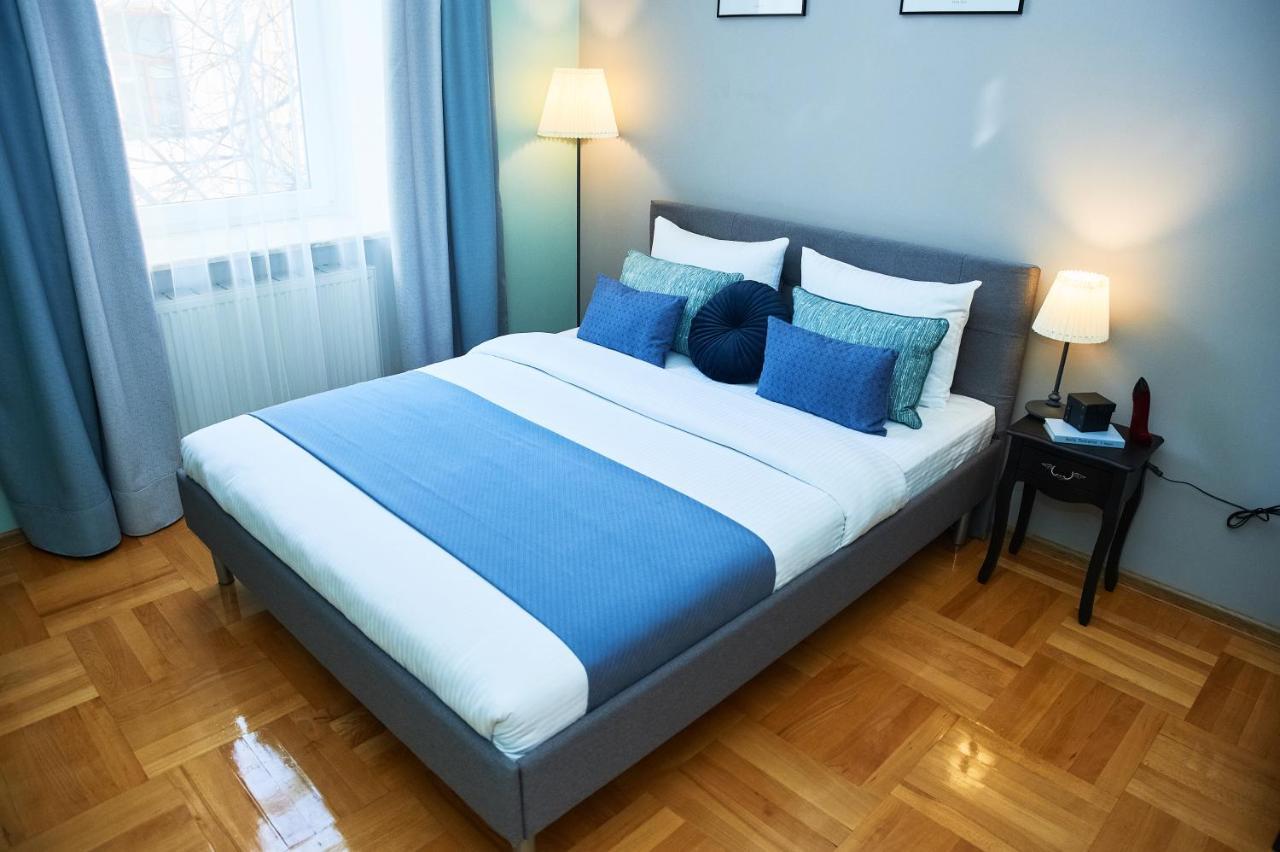 Cozy Apartment, 5Mins To Opera Lviv Eksteriør bilde
