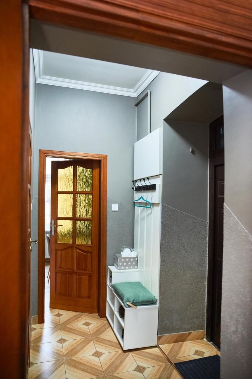 Cozy Apartment, 5Mins To Opera Lviv Eksteriør bilde