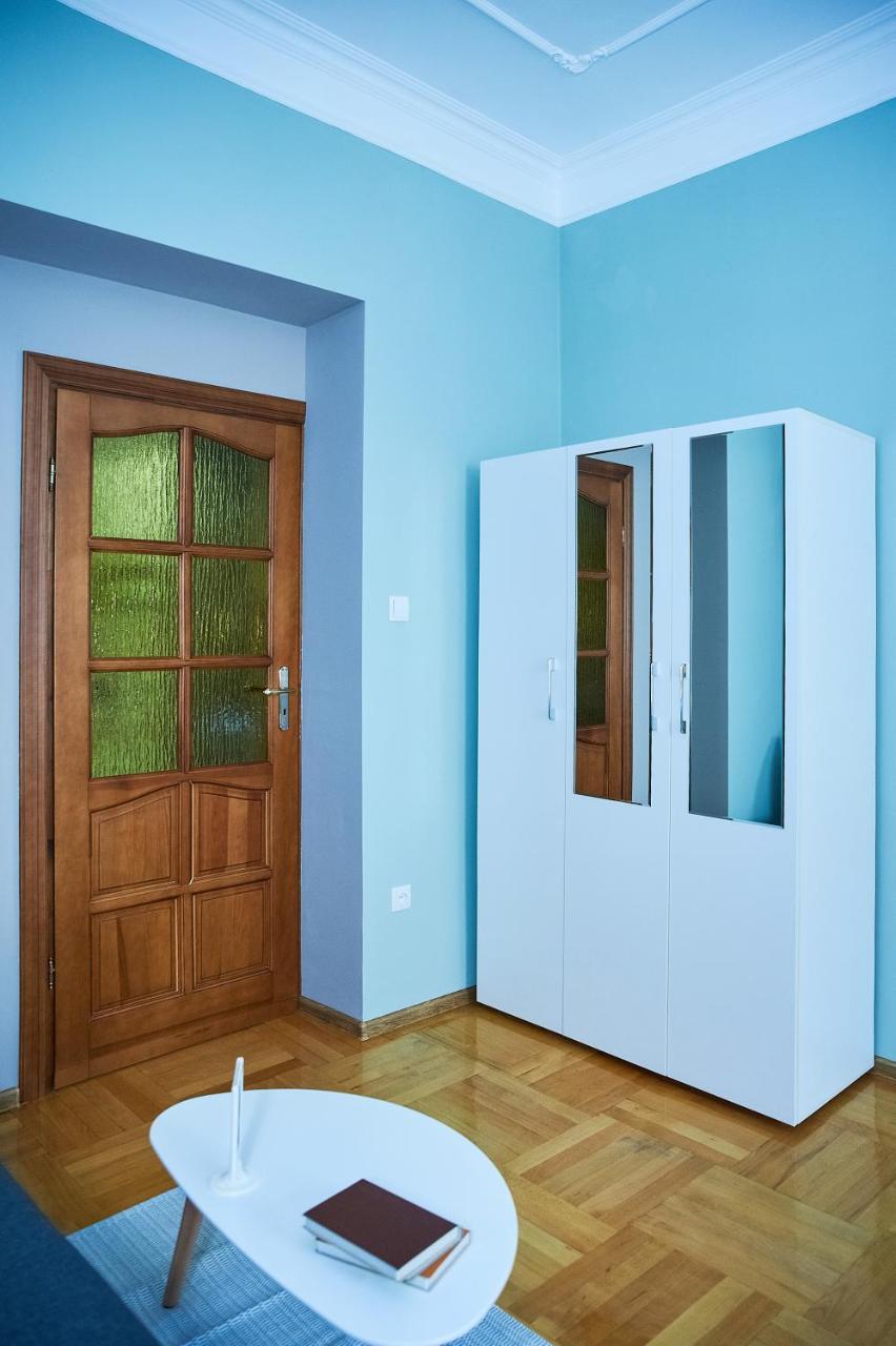 Cozy Apartment, 5Mins To Opera Lviv Eksteriør bilde
